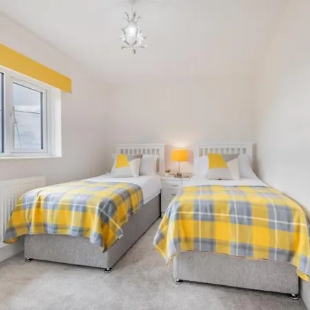 4 Bed In Penrith Sz606