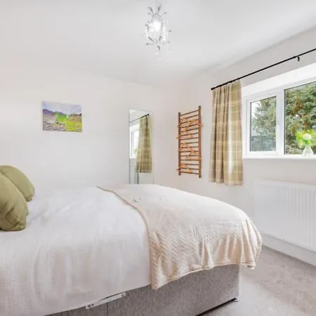 4 Bed In Penrith Sz606 Hébergement de vacances
