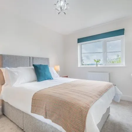 4 Bed In Penrith Oc-Sz606 Holiday home