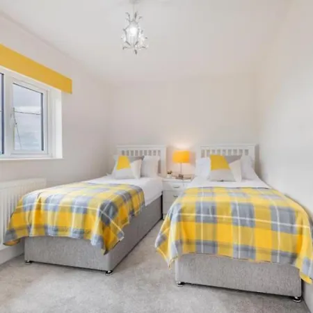 4 Bed In Penrith Oc-sz606 Holiday home *
