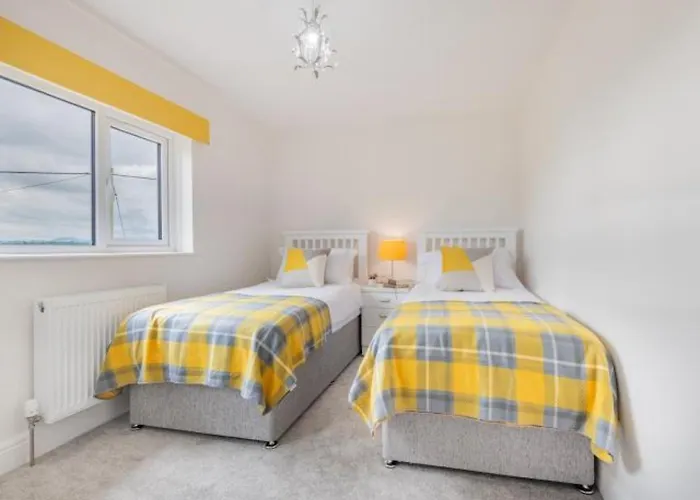 4 Bed In Penrith Oc-Sz606 Holiday home